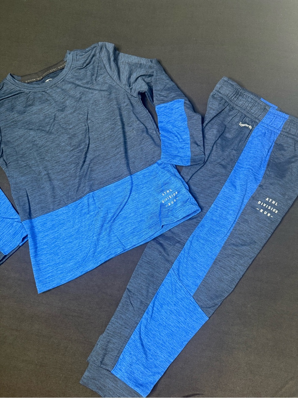 Boys Navy Blue and Dark Blue Colorblock Kids set size 5T